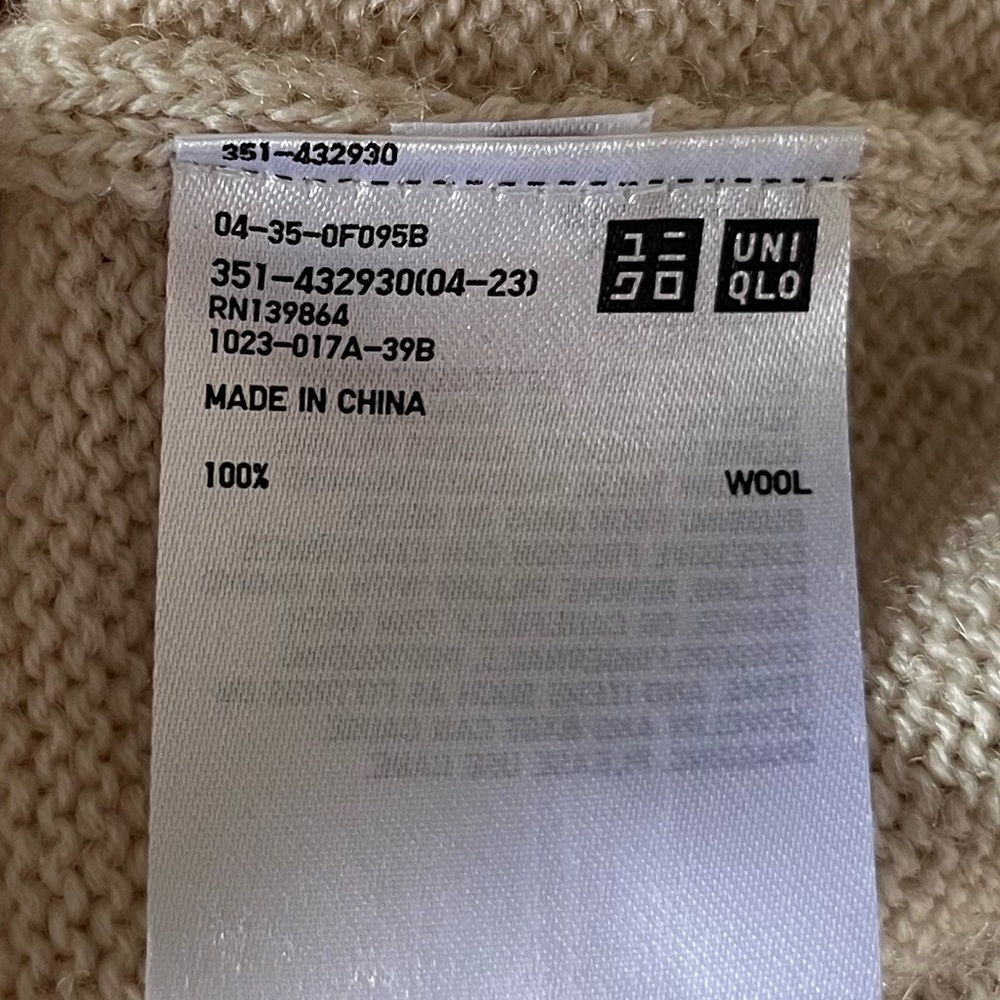 Uniqlo U 100% wool sweater size XS - Picture 14 of 14